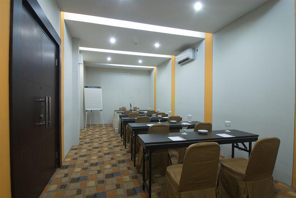 Sofyan Hotel Soepomo Jakarta Eksteriør billede