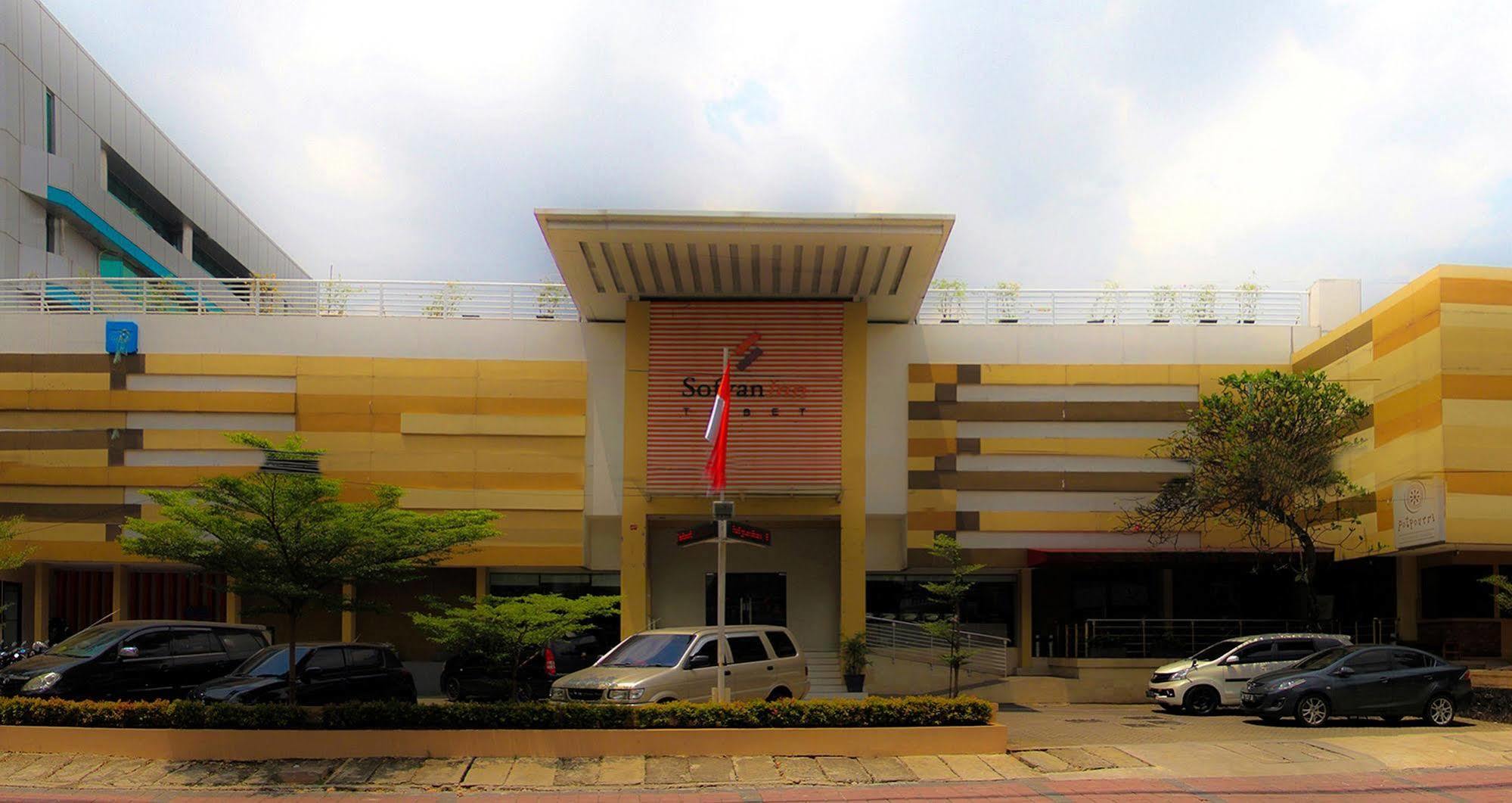 Sofyan Hotel Soepomo Jakarta Eksteriør billede