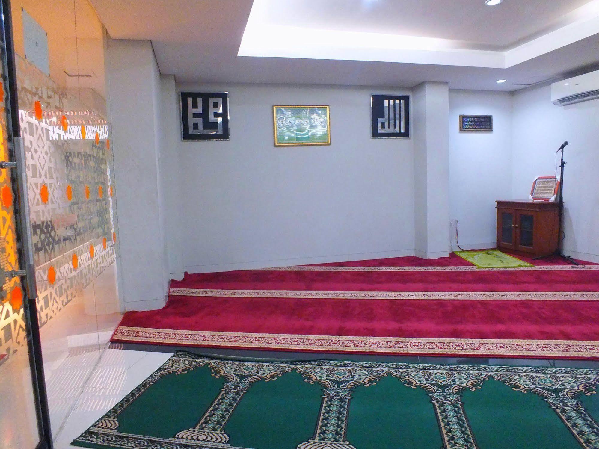 Sofyan Hotel Soepomo Jakarta Eksteriør billede