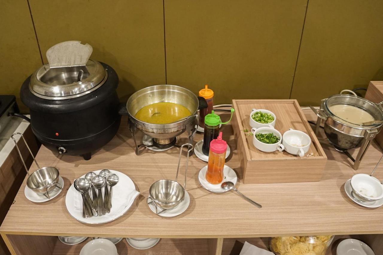 Sofyan Hotel Soepomo Jakarta Eksteriør billede