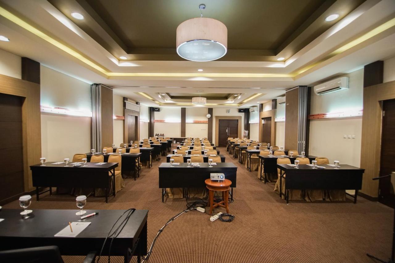 Sofyan Hotel Soepomo Jakarta Eksteriør billede