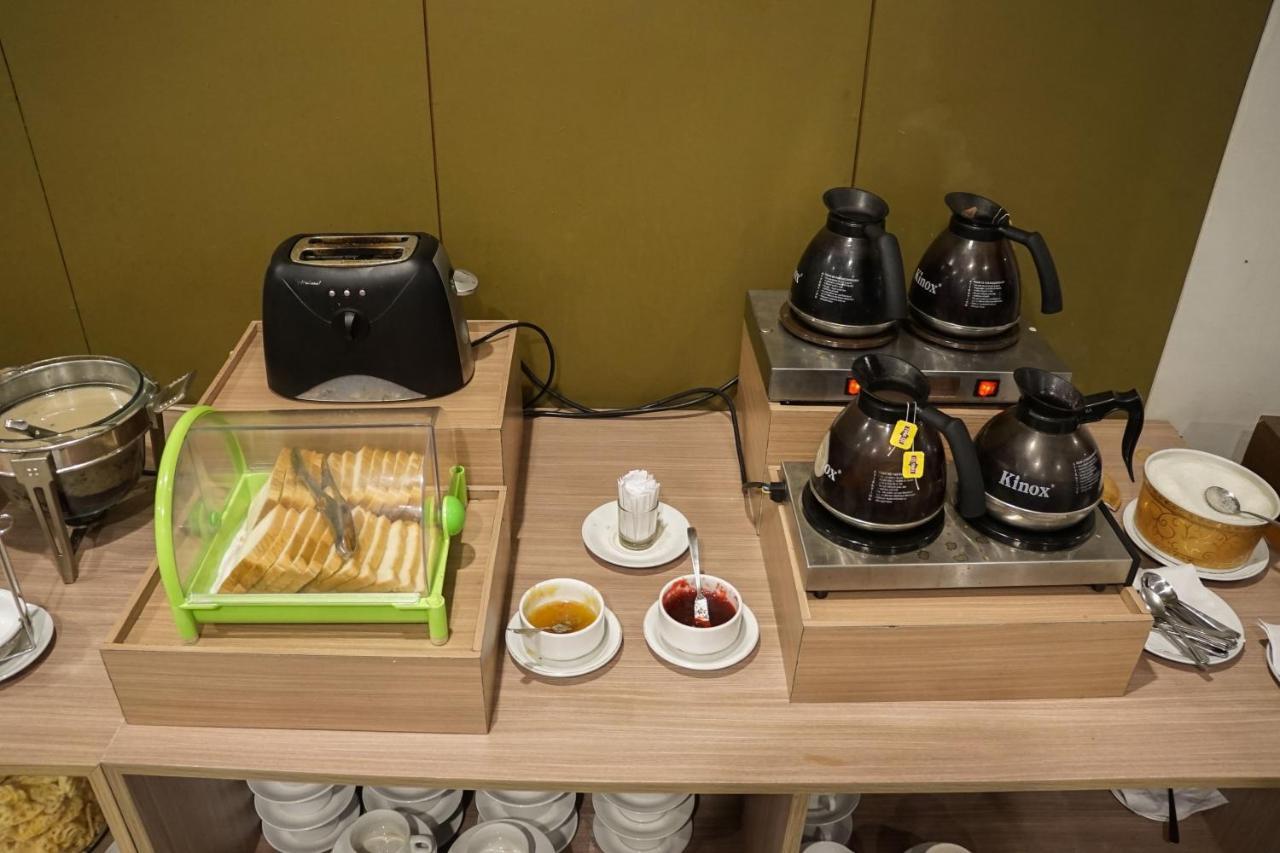 Sofyan Hotel Soepomo Jakarta Eksteriør billede