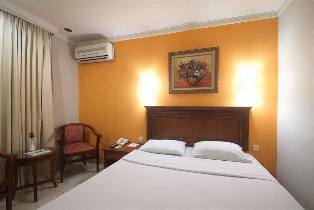 Sofyan Hotel Soepomo Jakarta Eksteriør billede